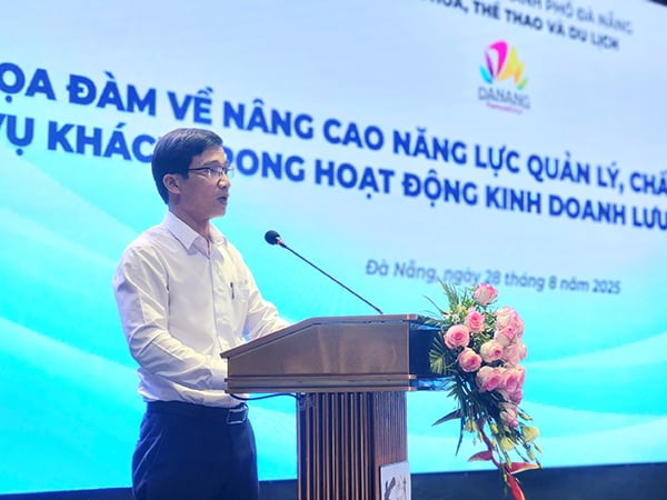Phó Giám đốc Sở VH-TT&DL Đà Nẵng Tán Văn Vương phát biểu tại toạ đàm.