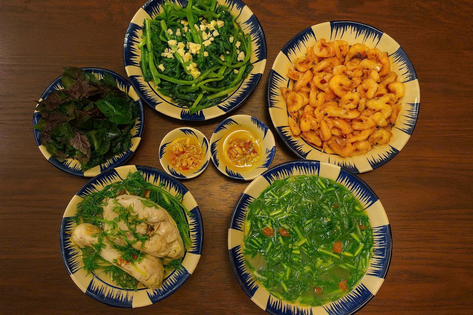 Mâm cơm gia đình - Ảnh 3.
