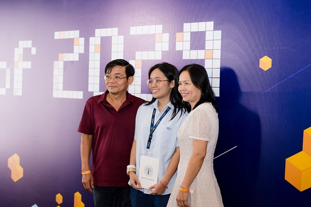 Thông điệp Hiệu Trưởng Trường ĐH Fulbright VN gửi tân sinh viên: ‘Giải mã và Định hình’- Ảnh 1.
