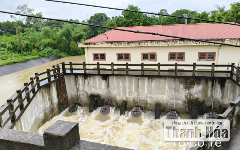 Operating 60 pumping stations to drain floodwaters and protect agricultural production