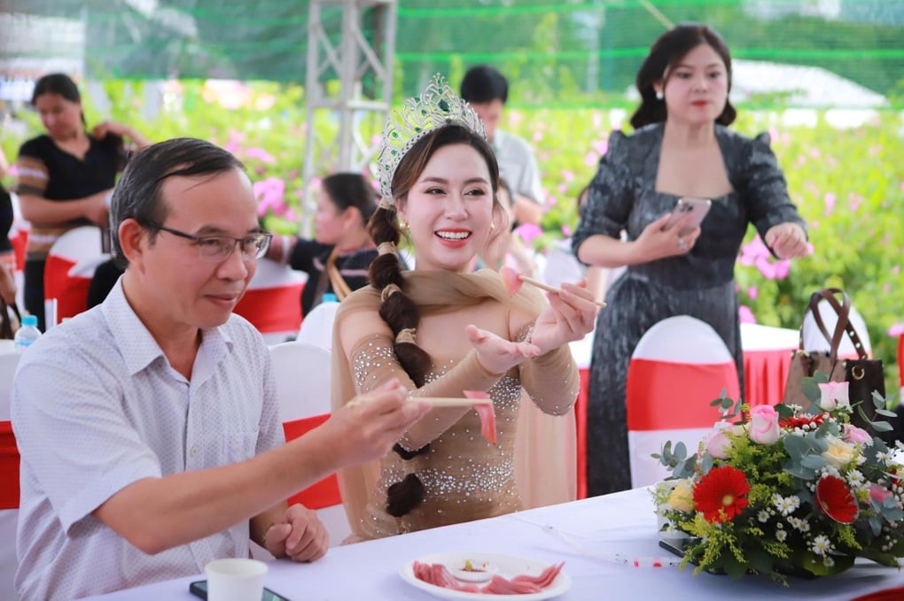5.000 suất cá ngừ chiêu đãi du khách miễn phí - 3