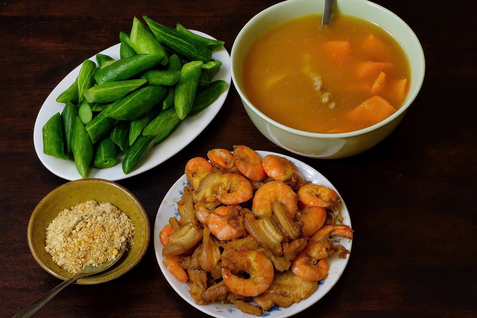 Mâm cơm gia đình - Ảnh 12.