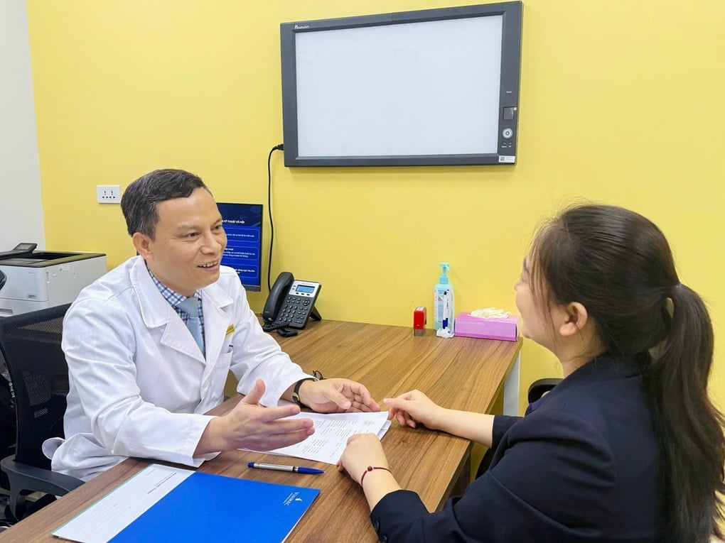 PGS.TS.BS Trần Mạnh Hùng: Từ những ca mổ “cân não” đến khát vọng nâng tầm ngoại khoa tại Vinmec - 2