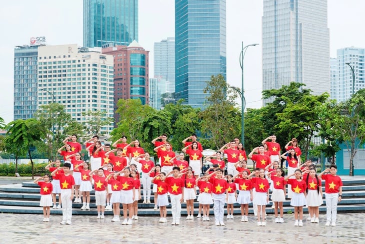 Kiếp sau vẫn là người Việt Nam - Ảnh 6.