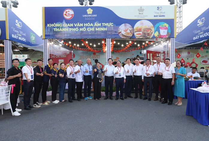 Saigontourist Group đồng hành TP HCM tham gia hoạt động tại triển lãm Thành tựu kinh tế - xã hội - Ảnh 3.