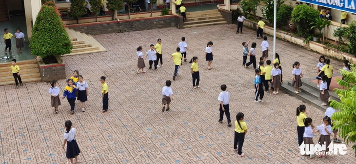 Nhiều trường học có đồng phục 'rườm rà', lãnh đạo Sở Giáo dục và Đào tạo nói gì?- Ảnh 3.