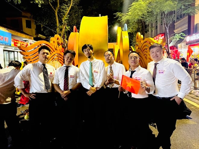 ដោយ duynam.jpg