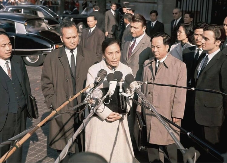 nguyen-thi-binh-b.png