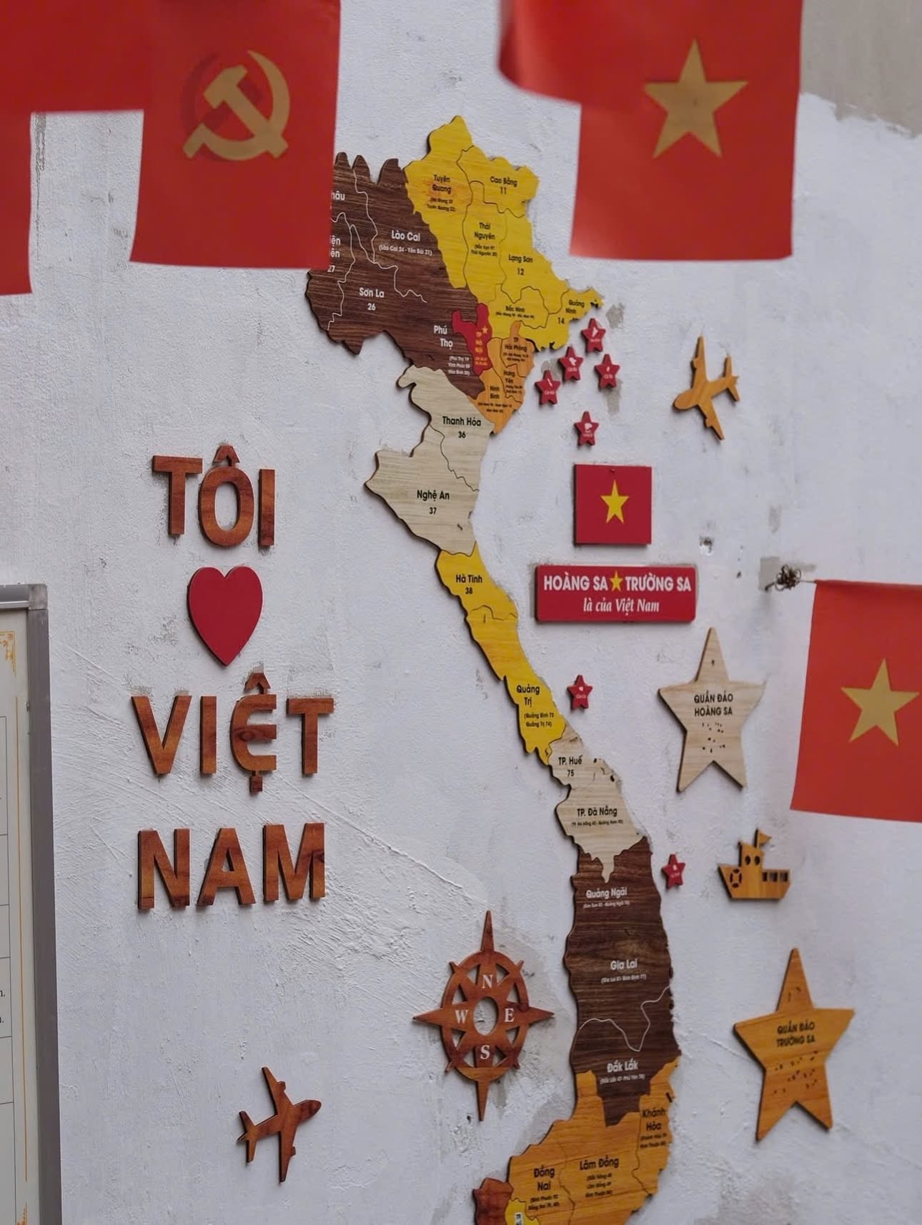 Cờ hoa phủ kín phố phường, Hà Nội rực sáng trong dịp lễ 2/9 - 7