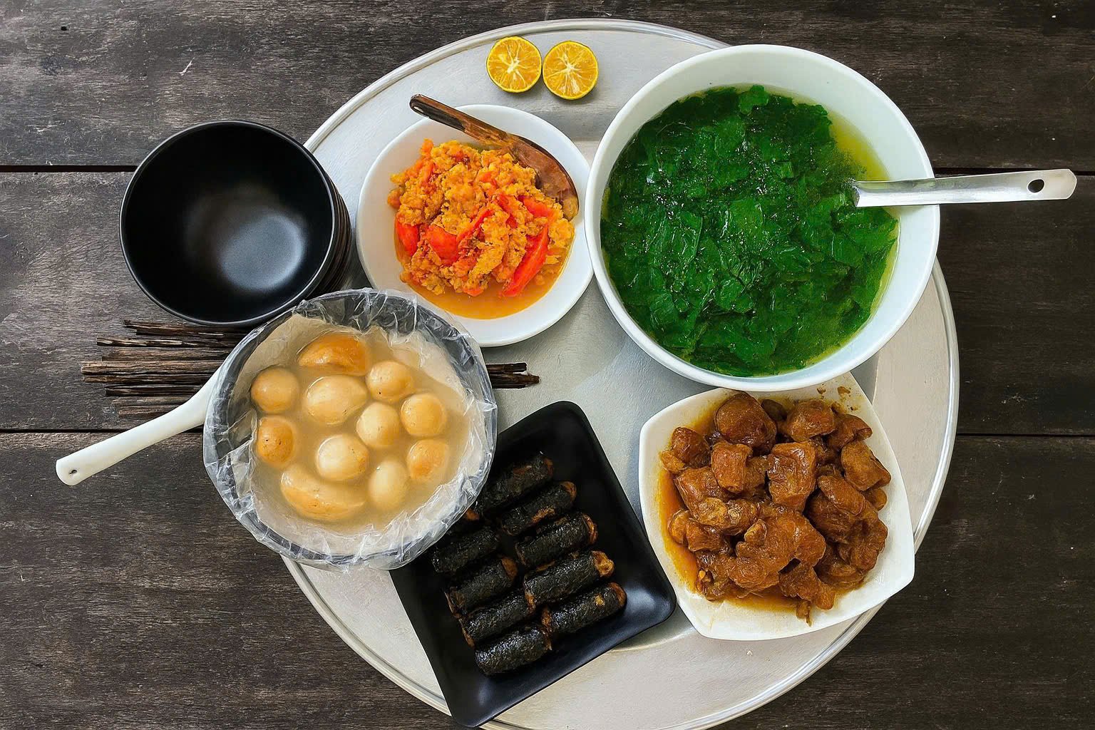 Mâm cơm gia đình - Ảnh 47.
