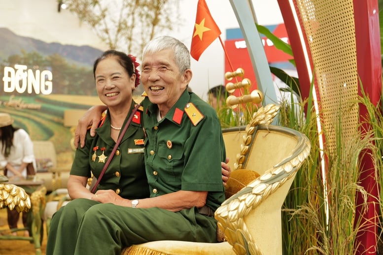 Trưng bày nghệ thuật ‘Cất cánh từ cội nguồn’: Kết nối bản sắc văn hóa Việt - Ảnh 2.