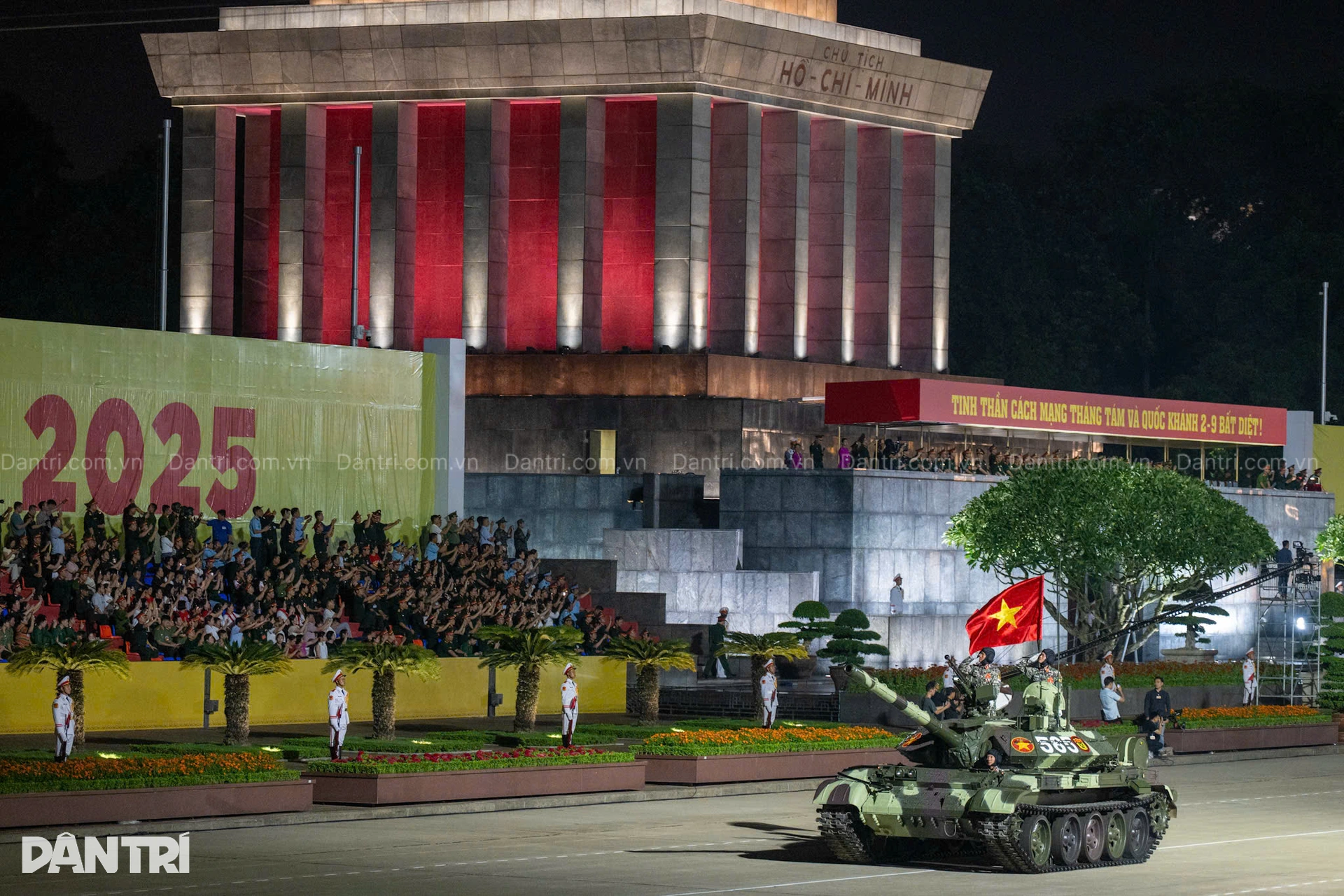 Xe tăng T-90S - Nắm đấm thép” của Quân đội Nhân dân Việt Nam - 1