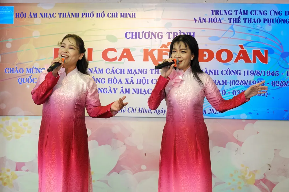 Ngoc Trang - Vy Ngo - Nho mai cong on Nguoi.JPG