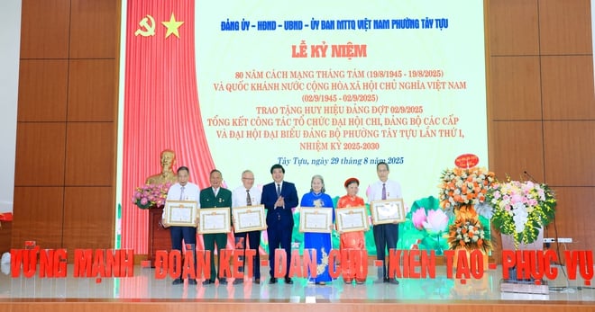 Phường Tây Tựu kỷ niệm 80 năm Cách mạng tháng Tám và Quốc khánh 2/9- Ảnh 4.