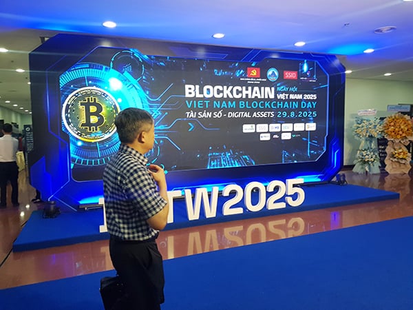 Các đại biểu đến với Ngày hội Blockchain Việt Nam 2025 tổ chức tại Đà Nẵng ngày 29/8.