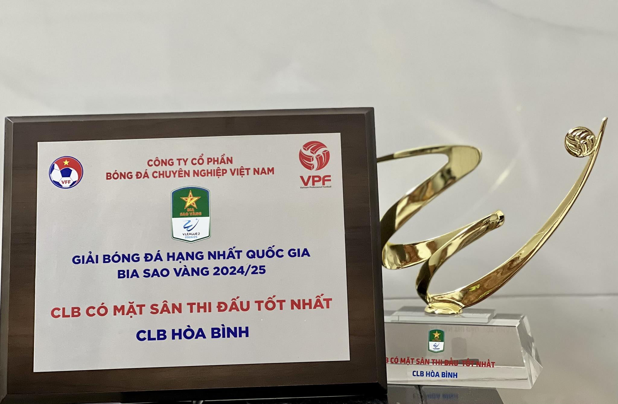 Hòa Bình vẫn đá hạng nhất, VPF mừng hơn bắt được vàng: Xin đổi tên, chuyển sang sân Việt Trì- Ảnh 2.