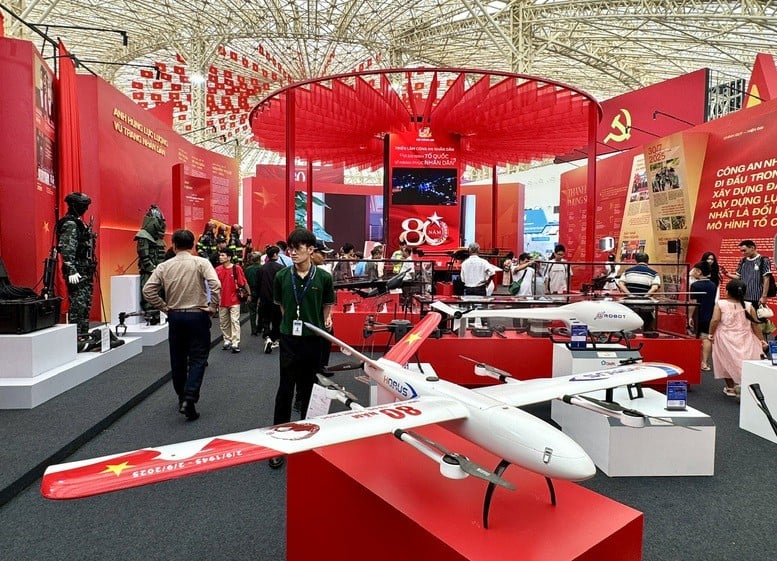 People's Public Security Exhibition Booth