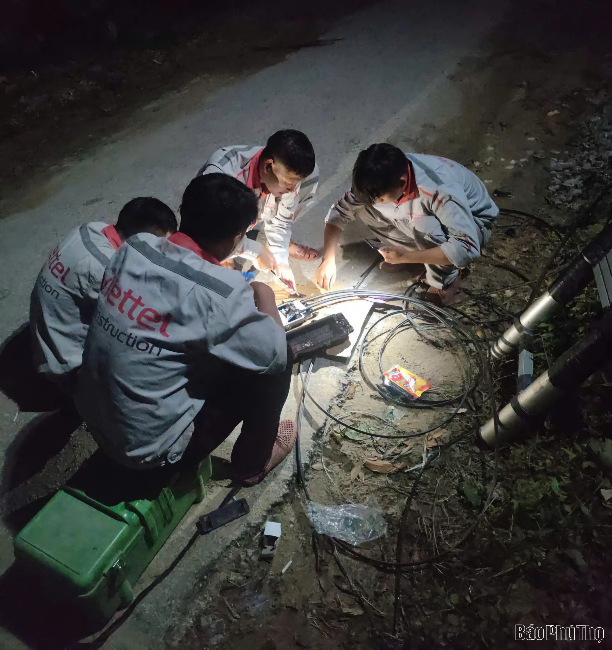 Viettel Phu Tho គាំទ្រតំបន់កណ្តាលក្នុងការទប់ទល់នឹងផលវិបាកនៃព្យុះលេខ ៥