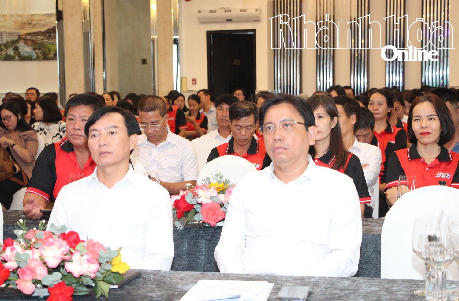 ប្រតិភូចូលរួមសន្និសីទ។