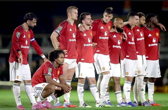 Man United sa chân vào vũng lầy - Ảnh 1.