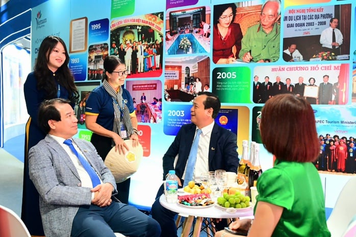 Saigontourist Group đồng hành TP HCM tham gia hoạt động tại triển lãm Thành tựu kinh tế - xã hội - Ảnh 5.
