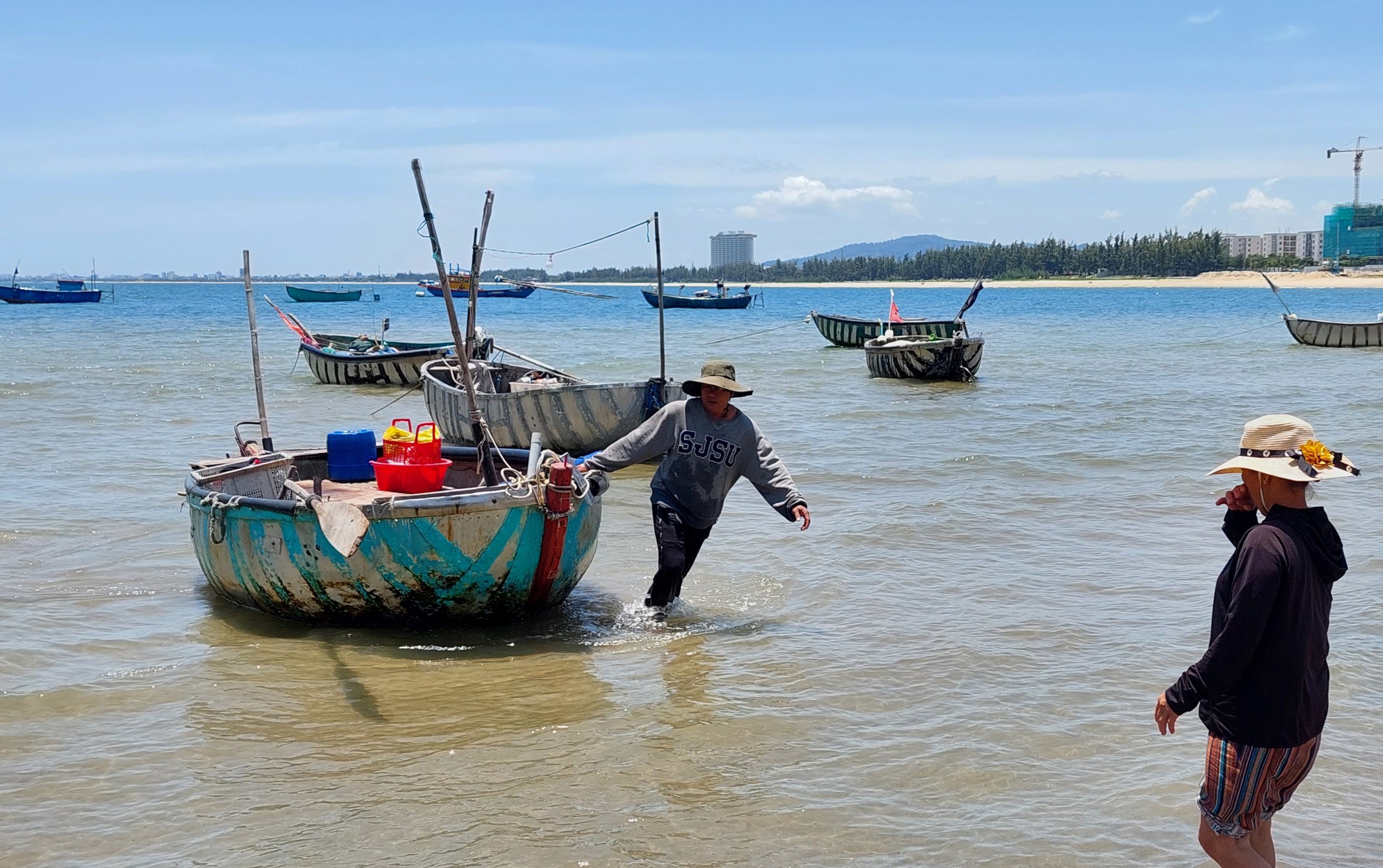 Những ngôi làng tuyệt đẹp ven biển: Nam Ô sông sau biển trước, núi kề một bên- Ảnh 8.