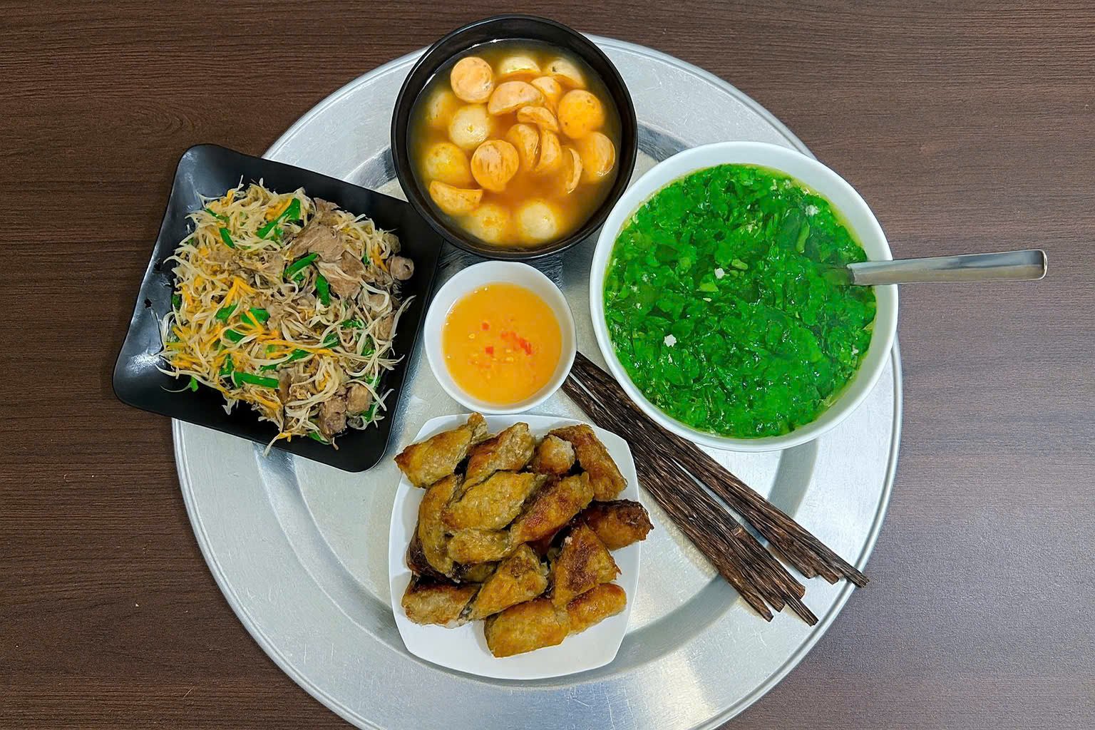 Mâm cơm gia đình - Ảnh 43.