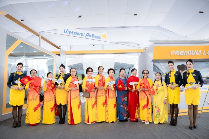Dấu ấn Vietravel Airlines tại Triển lãm thành tựu Đất nước: Khẳng định khát vọng cất cánh từ vùng trời quốc gia- Ảnh 4.
