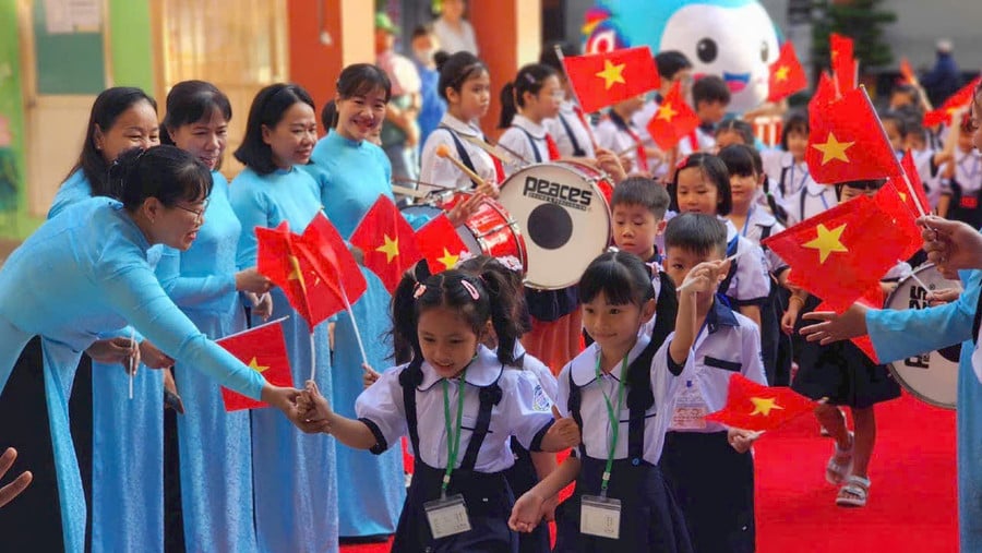 tuyen-dung-gv-sau-sap-nhap-2.jpg