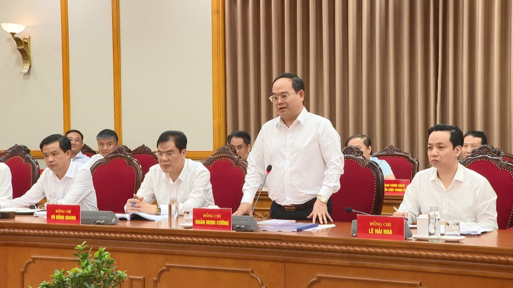 Bí thư Tỉnh ủy Quản Minh Cường phát biểu tại buổi làm việc.