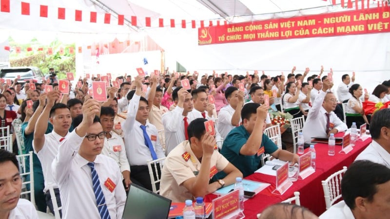 ບັນດາ​ຜູ້​ແທນ​ຂອງ​ຕາ​ແສງ ນາມ​ມາ ​ໄດ້​ລົງ​ຄະ​ແນນ​ສຽງ​ຜ່ານ​ມະຕິ​ກອງ​ປະຊຸມ​ໃຫຍ່​ຂອງ​ສະພາ​ແຫ່ງ​ຊາດ ​ໄລຍະ 2025-2030.