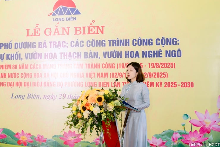 Phường Long Biên gắn biển tên tuyến phố, công trình công cộng chào mừng Quốc khánh 2/9- Ảnh 2.