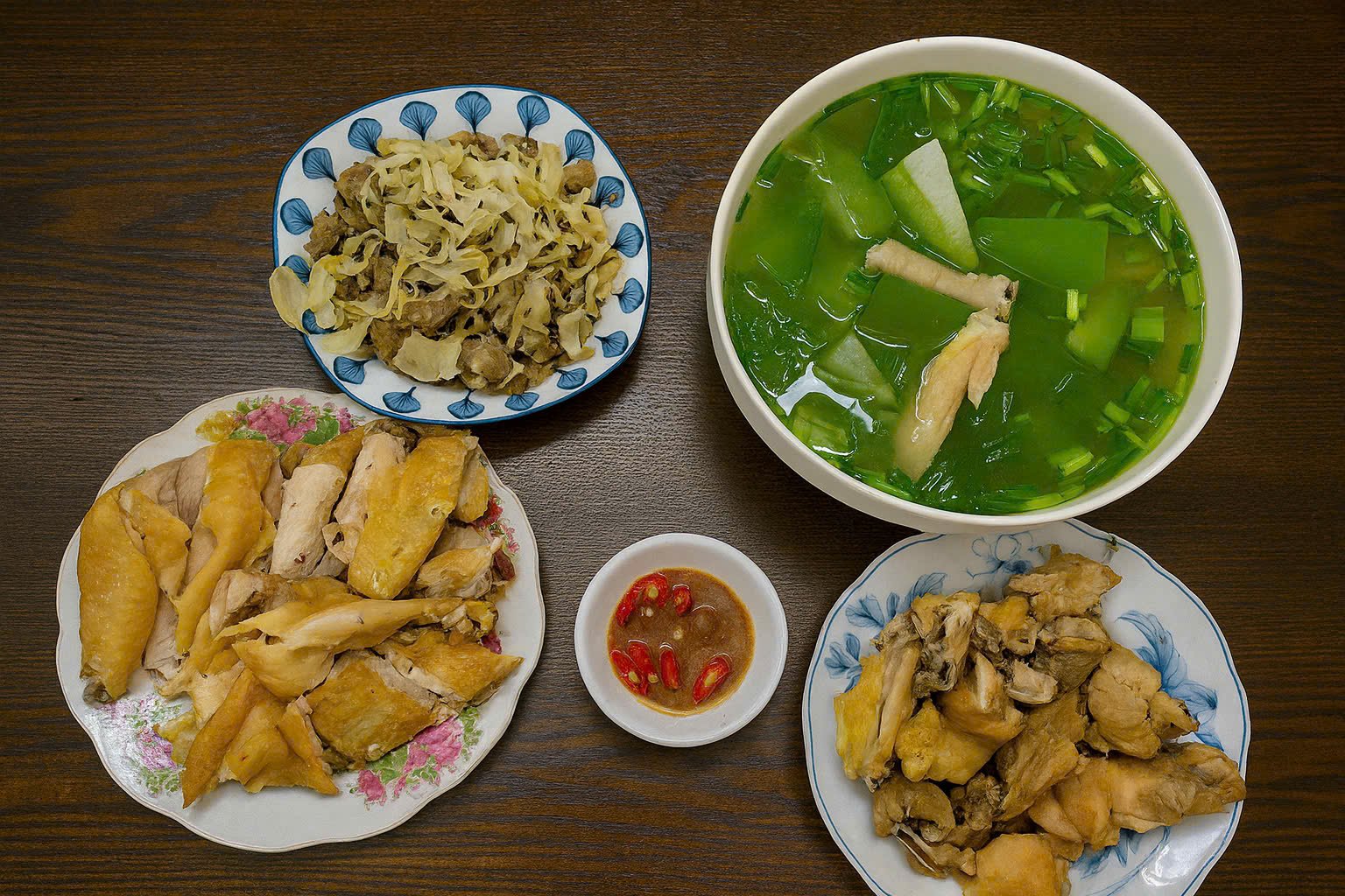 Mâm cơm gia đình - Ảnh 30.