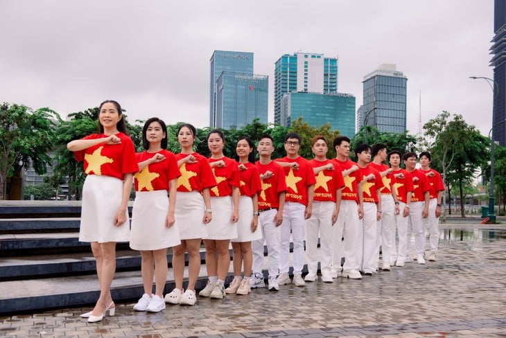 Kiếp sau vẫn là người Việt Nam - Ảnh 2.