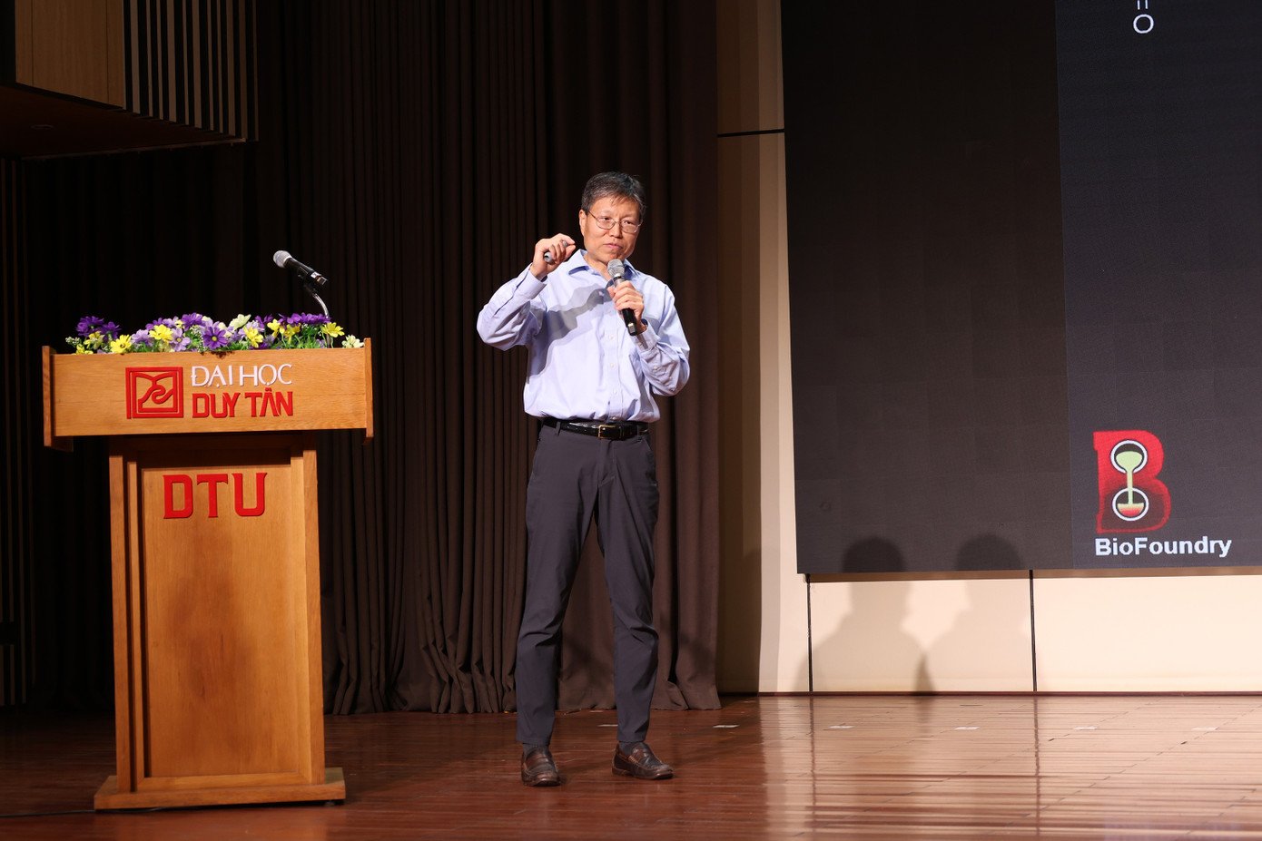 2-gs-ts-yadong-wang.jpg