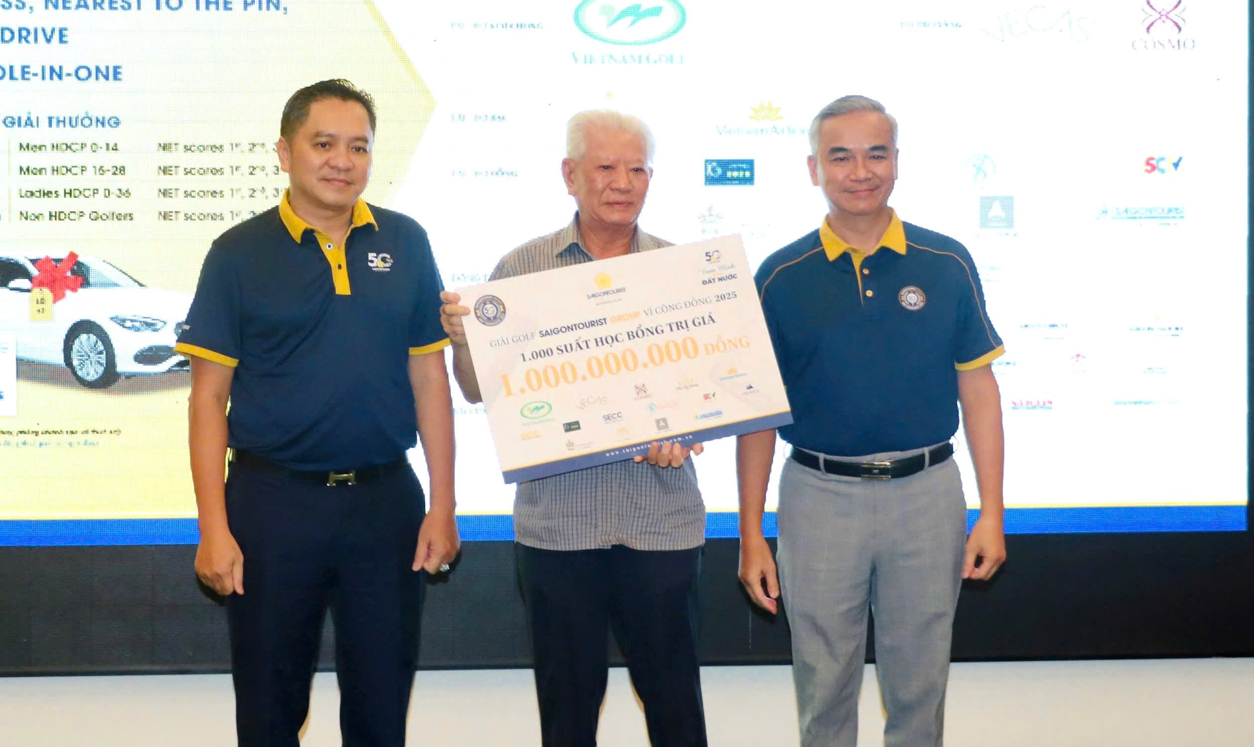 Giải golf Saigontourist Group vì cộng đồng: Hấp dẫn và đầy nhân văn- Ảnh 1.