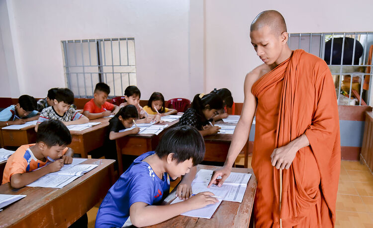 Rộn ràng lớp học chữ Khmer vùng biên