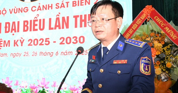 Colonel Le Huy re-elected Secretary of the Party Committee of Coast Guard Region 2