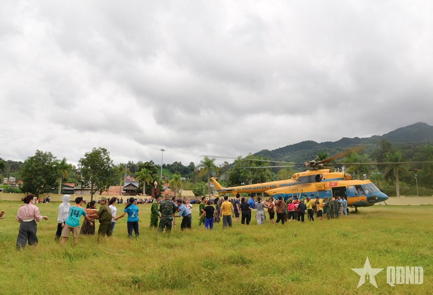 Flights for compatriots in Dien Bien