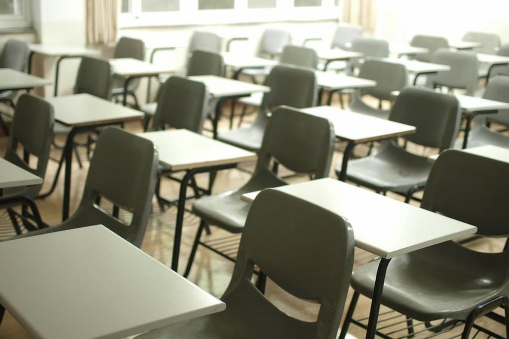 Phần Lan siết chặt sử dụng điện thoại ở trường học, vì sao? - 1