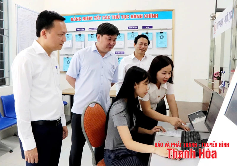 គណកម្មាធិការបក្សឃុំ Yen Dinh រួបរួមយ៉ាងខ្លាំងក្លា ខិតខំដើម្បីជាកំពូលនៃខេត្ត