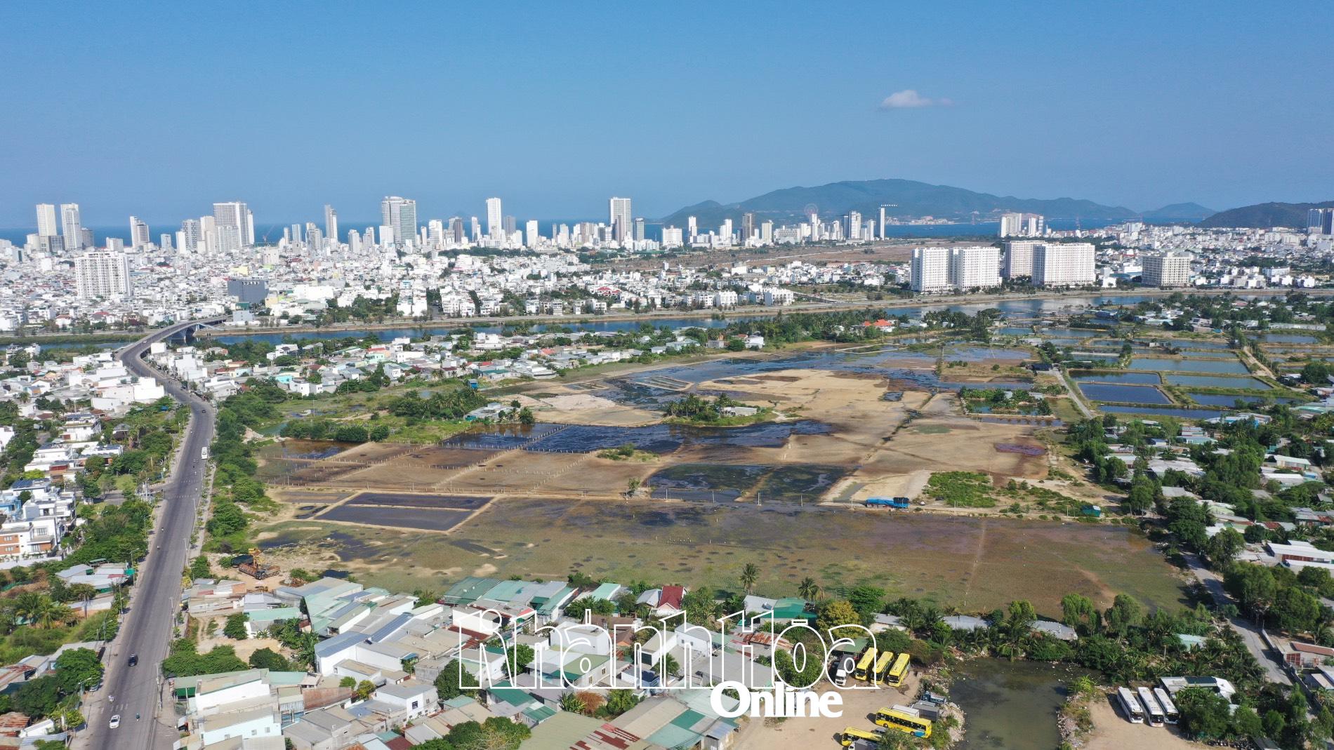 Một khu vực đất phường Nam Nha Trang từ trên cao.