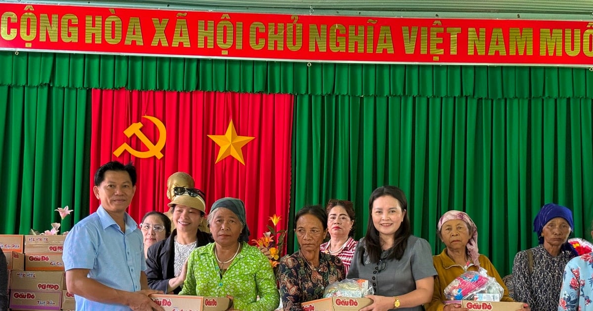 Ham Thanh ជូនអំណោយចំនួន ៣៣០ ជូនជនជាតិភាគតិចក្នុងកាលៈទេសៈលំបាក។
