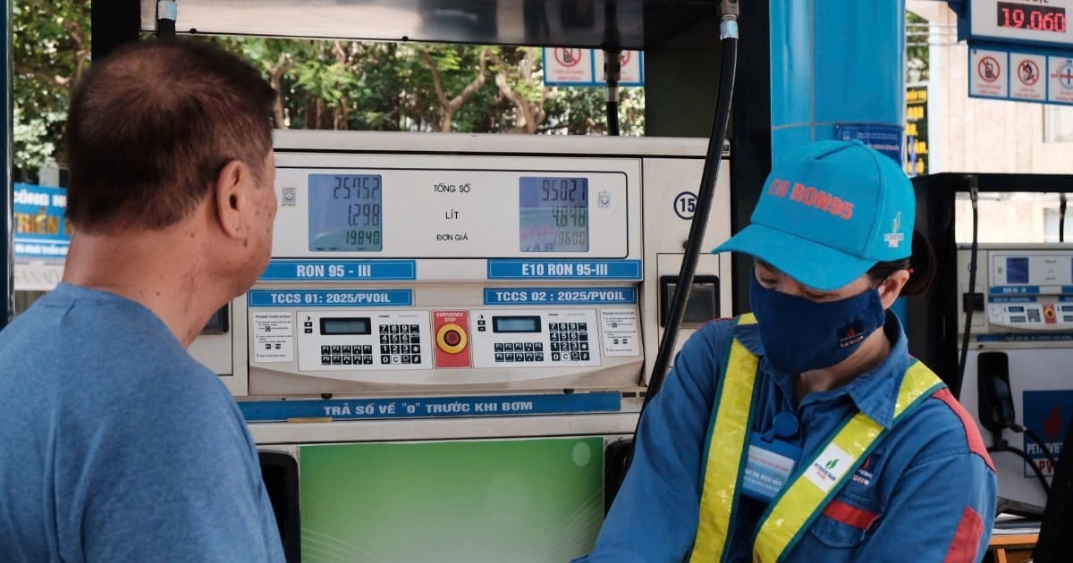 Gần 10.000 lít xăng E10 bán ra ở Hà Nội, Hải Phòng trong ngày đầu thí điểm