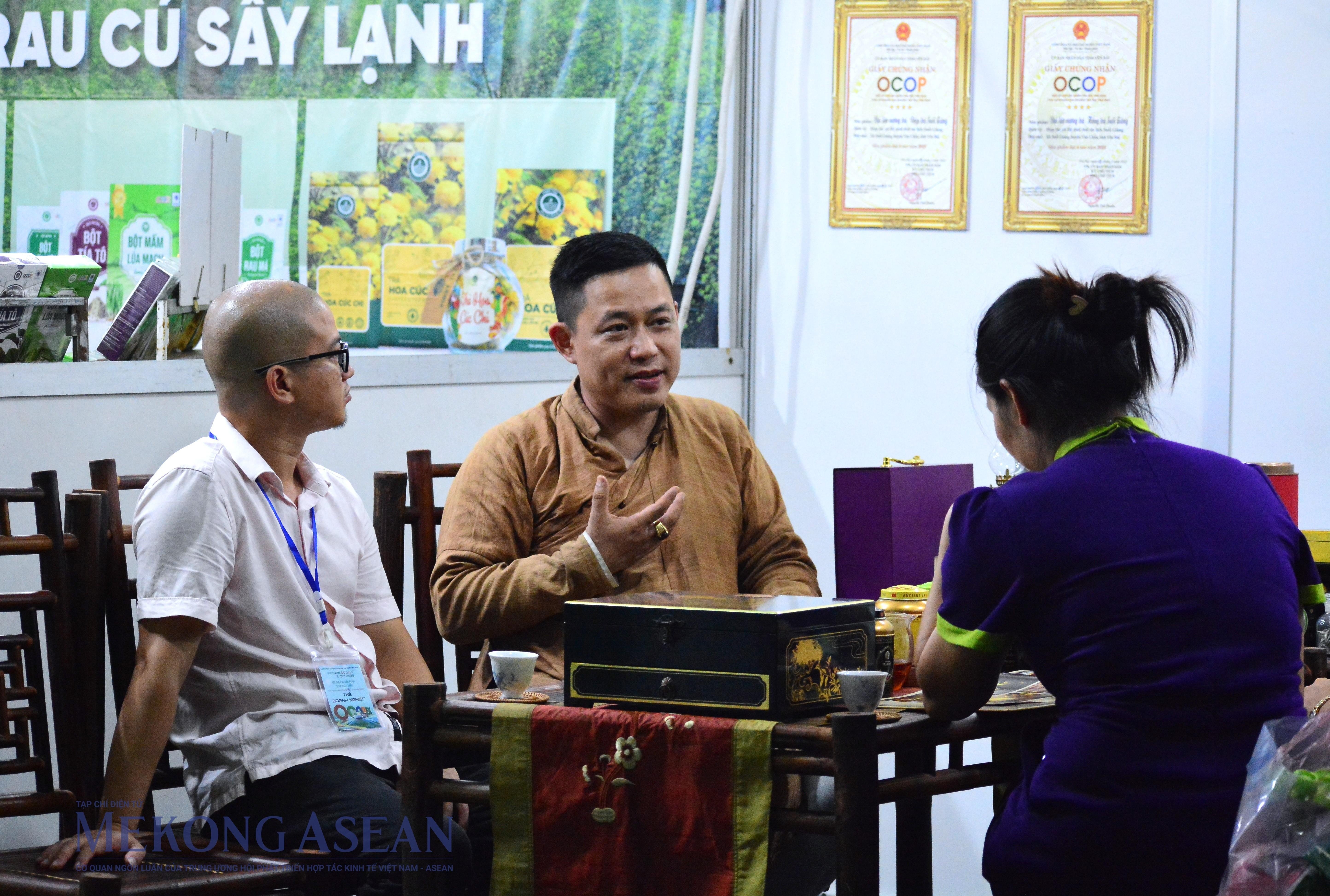 Không gian trà đạo được các đơn vị thiết kế riêng.