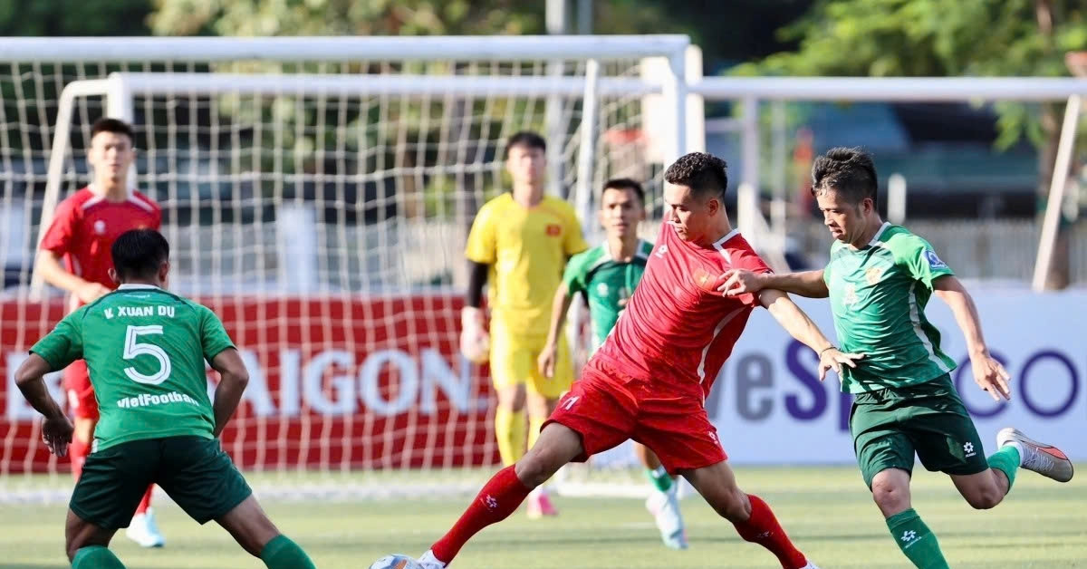 Tiến Linh, Văn Quyết thi đấu sân 7 người