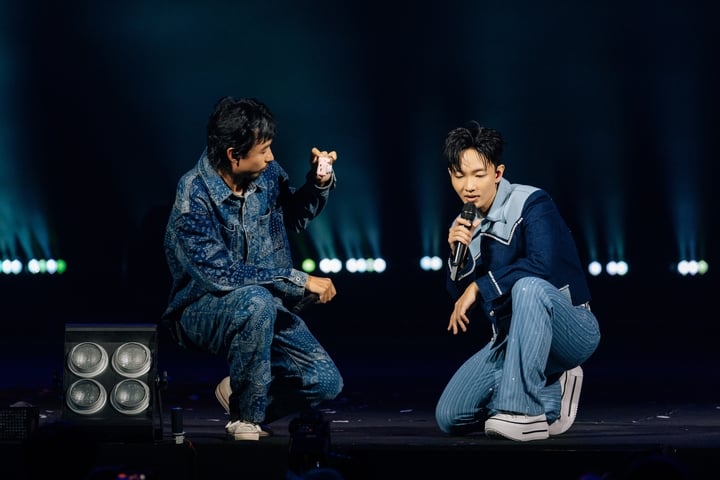 덴과 호앙 둥은 
