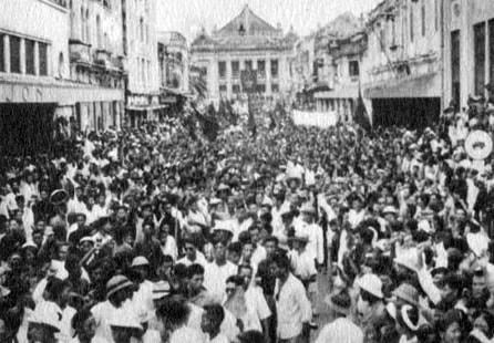 បរិយាកាស-of-the-president-uprising-in-hanoi-on-19-8-1945.-anh-ttxvn.jpg