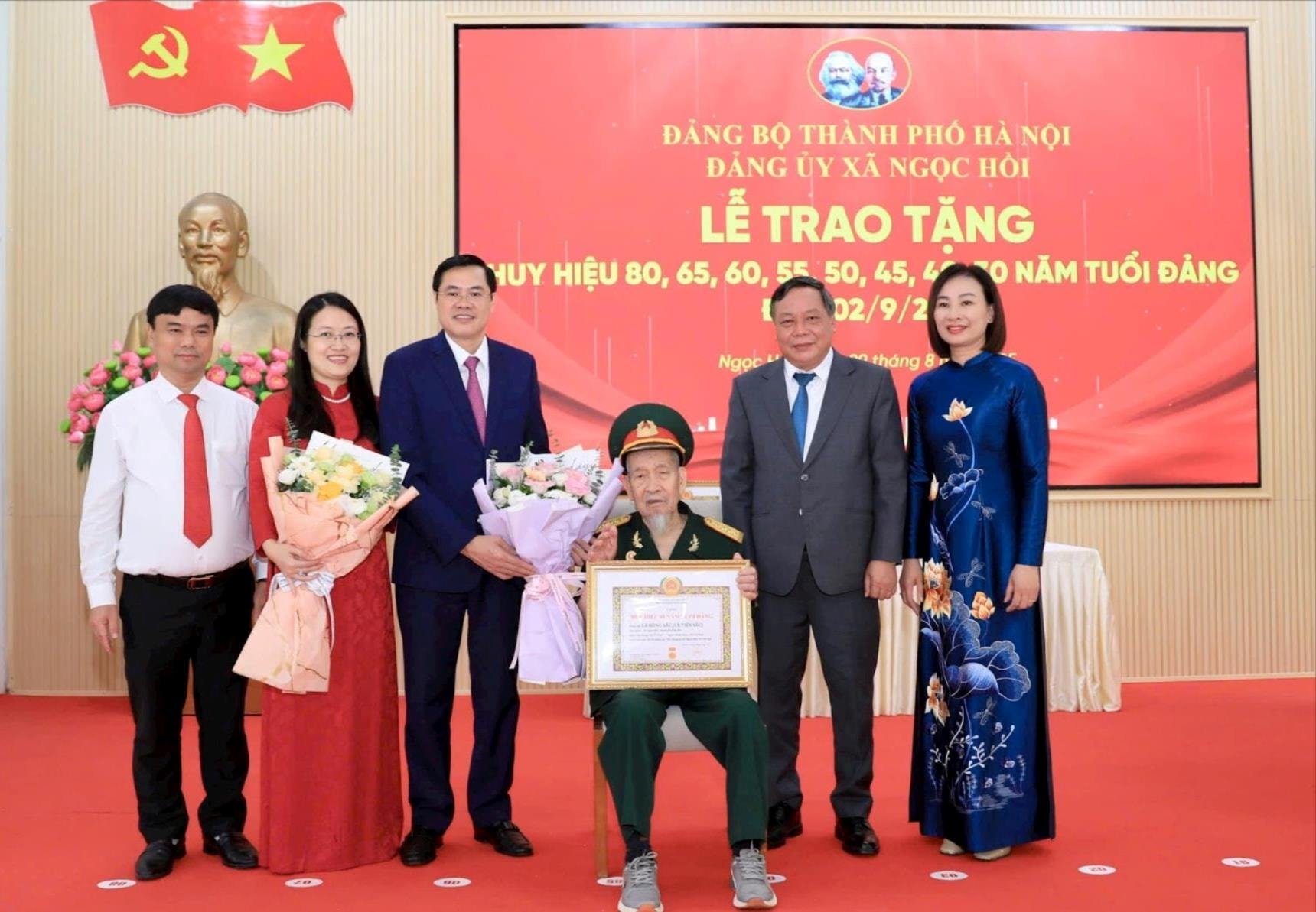 ផូ-ប៊ី-ធ-ធឿង-ទ្រុក-ថាញ់-អ៊ុយ-ហា-ណយ-ង្វៀន-វ៉ាន់-ផុង-តាំង-មឹង-ដុង-ជី-ឡា-ហុង-សាក់-សា-ង៉ុក-ហូ-.-អាញ់-ក្វាង-ថៃ(1).jpg