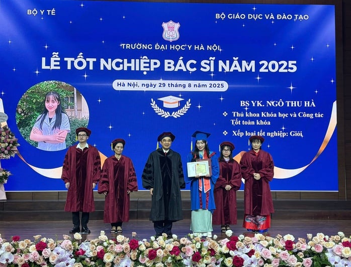 Chân dung thủ khoa kép 